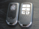 スマートキー2つ付きです。