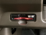 いまや快適なカーライフに欠かせないETCが付いています。