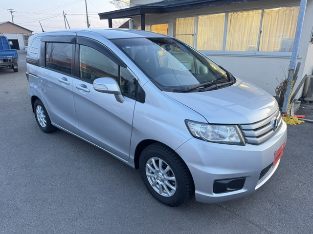 フリードスパイク 1.5 G ジャストセレクション 