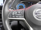 ステアリングスイッチ付きで、指先だけの操作でオーディオやモニターの設定など各種操作が可能です(^^♪