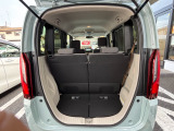 ラゲッジスペースもゆったりしています!!
