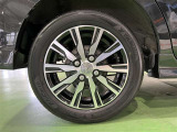純正アルミホイールで足元バッチリ
