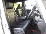 運転席には高さ調整ができる『シートハイトアジャスター機能』が付いています!これなら小柄な方にも大柄な方にも自分にぴったりの運転姿勢がとれますね〜!