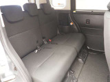 ゆとりある広々とした車内空間は、ドライブを始め買い物やレジャーなど、幅広く活躍します。一人でもみんなとでもお出かけを楽しみましょう!