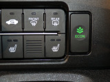 【シートヒーター】シートヒーター装備車です。寒い冬に乗車中とても暖かく快適に移動できます。冷え性の方にピッタリの装備です!