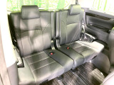 3列目シートはもちろん状態良好☆大人でもゆったりと座って頂けますので、大人数でのお出かけもラクラクです♪ご家族で、気の知れた仲間で、ドライブに行くのが楽しみですね♪
