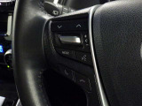 ステアリングスイッチ装備!運転しながら手元でオーディオの操作などができます。