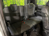 3列目シートはもちろん状態良好☆大人でもゆったりと座って頂けますので、大人数でのお出かけもラクラクです♪ご家族で、気の知れた仲間で、ドライブに行くのが楽しみですね♪