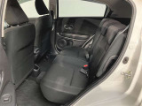 広々とした後部座席を実際に座って体感してみてください♪気になるような汚れやへたり等、大きなダメージはなく、良好な状態です♪