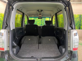 普段のお買い物や通勤、送迎等に十分な荷室スペースを確保しております。セカンドシートを倒すと、大きな荷物の積載も可能です♪