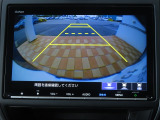 ギヤをRに入れるとナビの画面に後ろの映像が映るリヤカメラ付!後退時の安全確認やコンディションの悪い視界でもカラーバックモニターがドライバーをサポート☆☆☆