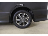純正16AW!タイヤサイズは205/60R16になります!