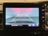 バックでの車庫入れも安心です! リアカメラが付いているバックモニター付のナビを装備しております。操作線もついており距離感も画面から確認できます。