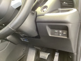 左側に高速で便利なETCがあり、横滑りを防ぐVSAなどのスイッチは、運転席の右側、手の届きやすい位置にあります。