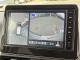 【アラウンドビューモニター】上空から見下ろしているかのような映像で駐車をサポート。安心です。