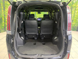 後席を格納すると、これだけの広さが!シーンに合わせたシートアレンジで、大きな荷物も積むことが出来ます♪