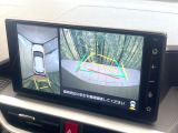【パノラマモニター】専用のカメラにより、上から見下ろしたような視点で360度クルマの周囲を確認することができます☆死角部分も確認しやすく、狭い場所での切り返しや駐車もスムーズに行えます。