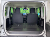 後席を格納すると、これだけの広さが!シーンに合わせたシートアレンジで、大きな荷物も積むことが出来ます♪