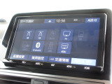 ナビゲーションは純正9インチSDナビを装着しております。AM、FM、CD、DVD再生、Bluetooth、音楽録音再生、フルセグTVがご使用いただけます。初めて訪れた場所でも安心ですね!