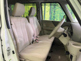 運転席シート廻りは使用感も少なく、良好な状態となっています。丁寧に使われていたことがよくわかりますね。