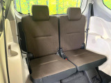 3列目シートはもちろん状態良好☆大人でもゆったりと座って頂けますので、大人数でのお出かけもラクラクです♪ご家族で、気の知れた仲間で、ドライブに行くのが楽しみですね♪