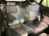 後部座席も気になるようなキズ・汚れやへたり等、大きなダメージはなく、良好な状態です。