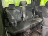 3列目シートはもちろん状態良好☆大人でもゆったりと座って頂けますので、大人数でのお出かけもラクラクです♪ご家族で、気の知れた仲間で、ドライブに行くのが楽しみですね♪