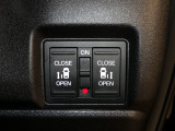 【電動スライドドア】ボタン一つで自由自在に開閉が可能!指先一つで運転席からどちらのドアも開閉できるので非常に便利な装備です!挟み込み防止機能もついているので小さなお子様がいる方も安心です!