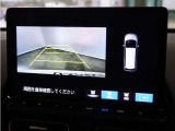 ◆リアワイドカメラシステム◆3種類の表示で後方確認をサポート♪セレクトレバーを「R」の位置に入れるとカメラ画像に切り替え。ノーマルビューでは従来のリアカメラと同様の標準的なビューで表示します!
