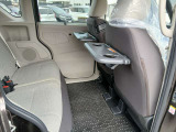 後席も広々としています。リクライニング・スライド・折りたたみ機能付き