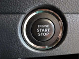 キーは鞄でラクチン始動、スマートキーを装備しています。