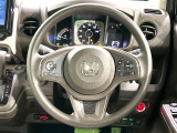 ステアリングも使用感が少なく、きれいな状態となっております♪