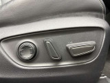 パワーシート搭載。微妙な調整が手軽にでき、最適なポジションで運転することが可能です。