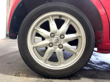 【純正アルミホイール】外観にマッチした純正アルミホイールを装着しております。各種社外アルミホイールや、スタッドレスタイヤも取扱いしております。是非ご相談ください♪