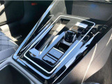 デュアルクラッチ7速DSGミッションはとても滑らかに、一瞬で変速します。エンジンのトルクもあるのでとても快適に走れます。