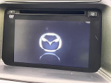 【マツダコネクトナビ】車内の雰囲気にマッチした一体型タイプのナビ。各種車輌設定やBluetooth再生等、様々な機能が楽しめます。直感的なダイヤル操作が可能で、使い勝手も良好です。