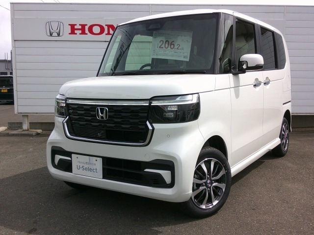 N-BOXカスタム  カスタム 660 4WD