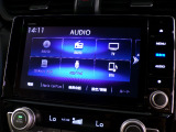 CD、DVD、Bluetooth、AM、FM、AUX、スマートフォン接続ができます。