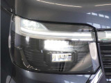【LEDヘッドライト+デイタイムランニングランプ】今や主流のLEDヘッドライトに、日中でも他者からの視認性を良くするデイタイムランニングランプ装備!スタイリッシュでかっこよく仕上がっています。