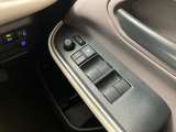 もちろん、パワーウインドウもついております。ワンタッチで窓の開閉が可能です!