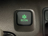 ★ECONスイッチ★ エコドライブを加速しよう!スイッチをONにすると、運転の仕方によるロスを抑え込み燃費をよくするようクルマが頑張ります(*^ー^*)燃費向上にチャレンジ♪
