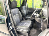 運転席シート廻りは使用感も少なく、良好な状態となっています。丁寧に使われていたことがよくわかりますね。