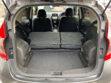 後部座席をたたむとラゲッジスペースもゆとりのあるスペースです。