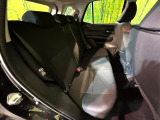 後部座席も気になるようなキズ・汚れやへたり等、大きなダメージはなく、良好な状態です。