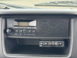 ●純正1DIN型スピーカー付きラジオ。