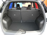 ラゲッジルームは、広い荷室幅を提供し容量340リットルを誇ります。この広さにより、後部座席を使用しながら最大で4個のスーツケースを積むことができます。荷室開口部も広く、荷物の積み下ろしも容易です。