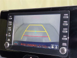 バックガイドモニターで、後方を確認しながら安心して駐車することができます。運転初心者も熟練者も必須の機能ですよ!