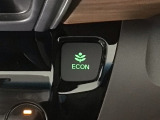★ECONスイッチ★ エコドライブを加速しよう!スイッチをONにすると、運転の仕方によるロスを抑え込み燃費をよくするようクルマが頑張ります(*^ー^*)燃費向上にチャレンジ♪