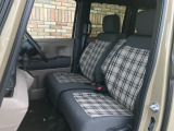 座り心地の良いシートが採用されています。シートヒーターがついているので寒い時期も快適です!