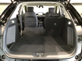 様々なパターンにアレンジができるラゲッジスペース♪お荷物の大きさや量・状況に合わせてアレンジできますので、とっても使い勝手良好ですよ♪タップリ積んで、楽しいお出かけを♪